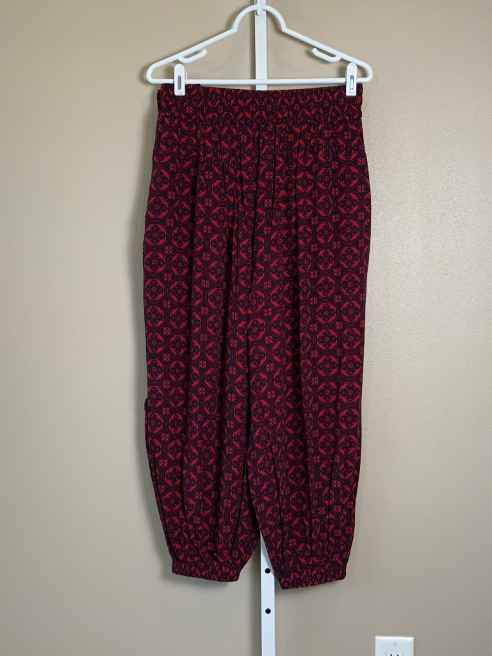 Anthropologie Printed Harem Pants - Picture 12 of 16